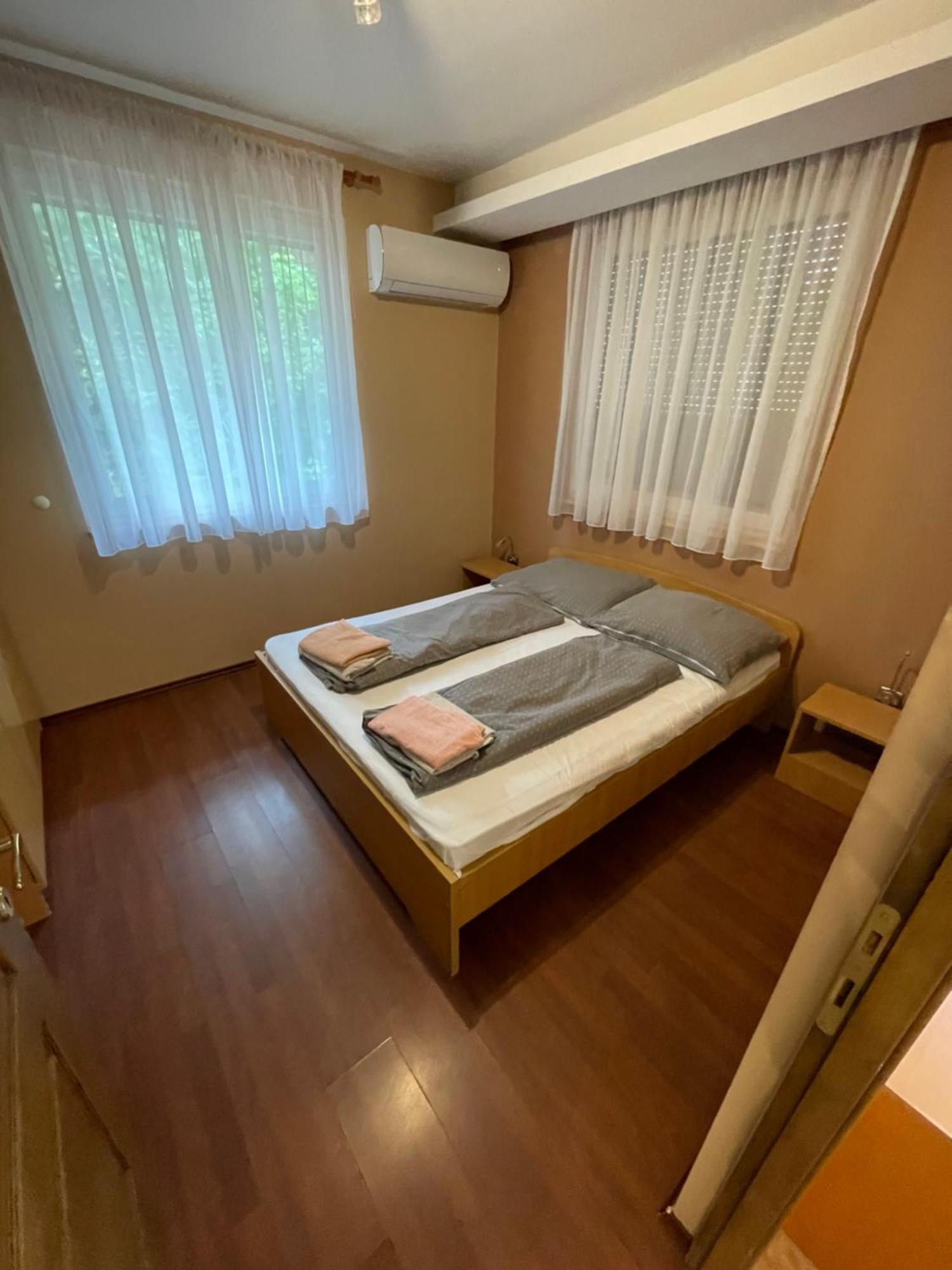 Happy Sun Medences Apartman Шиофок Экстерьер фото