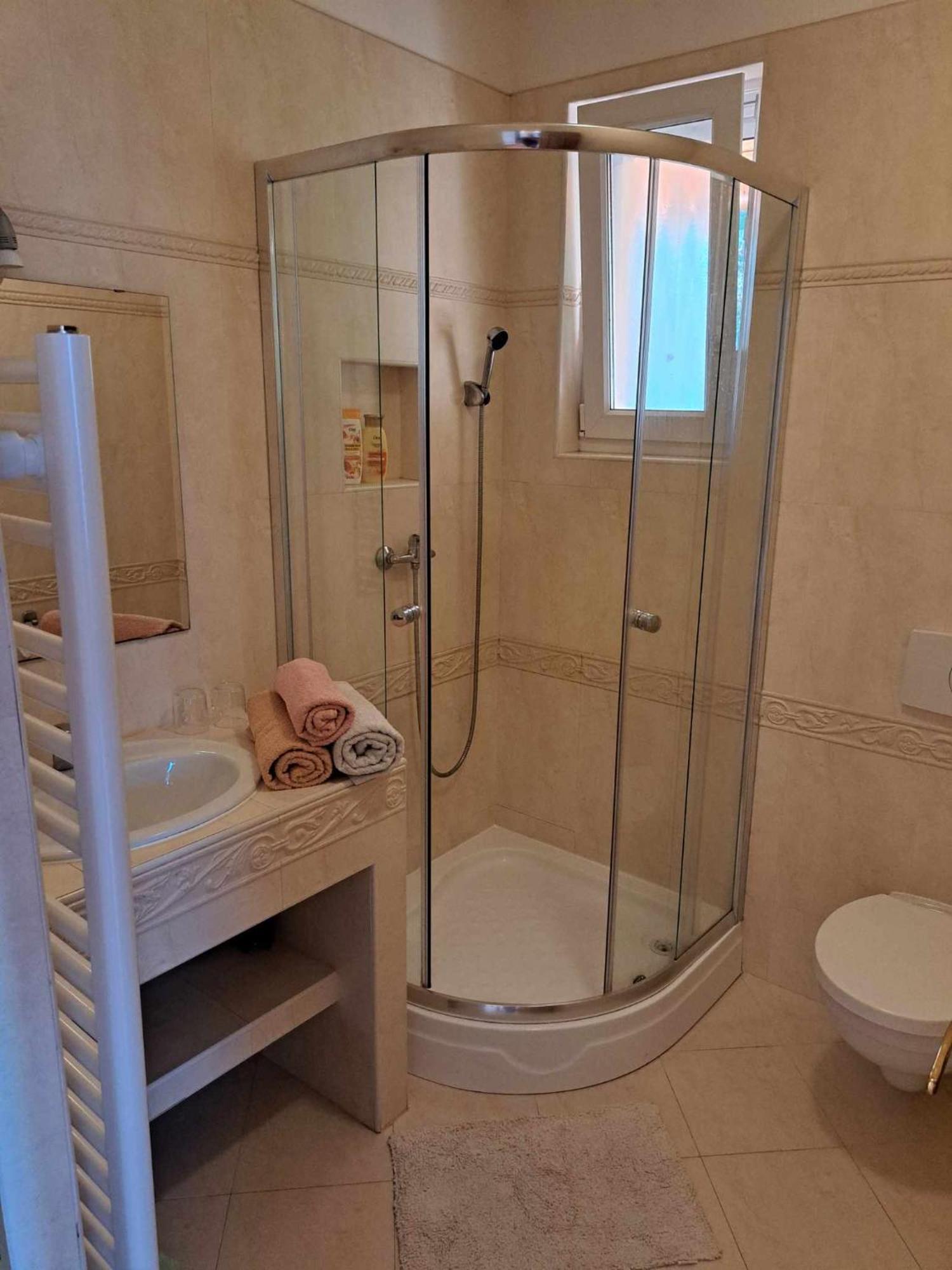 Happy Sun Medences Apartman Шиофок Экстерьер фото